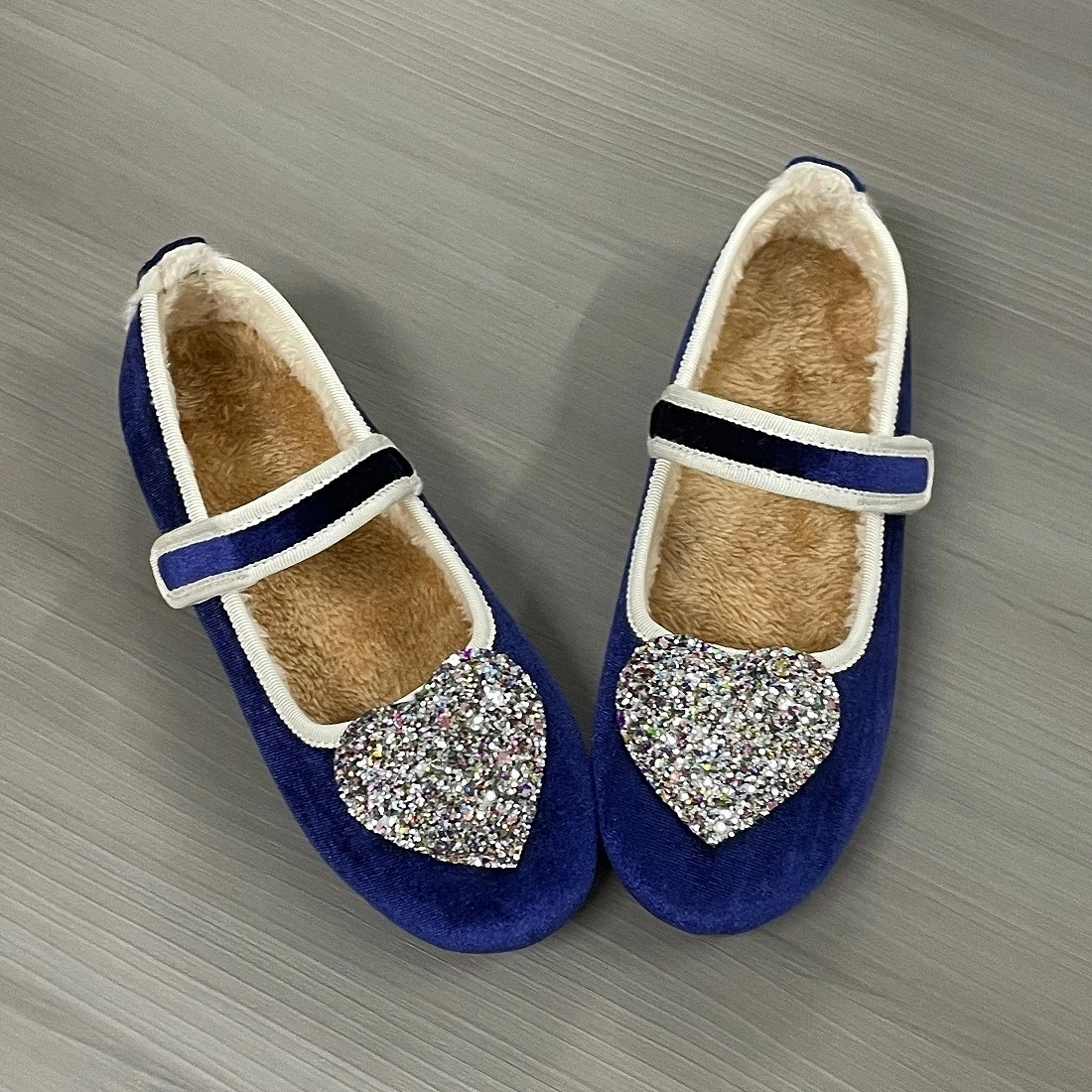 Xingliupi New Arrival Fashion Popular Outdoor Activity Princess Shoes Children's Shoes Velvet Leather Durable Baby Girl Shoes
Xingliupi New Arrival Fashion Popular Outdoor Activity Princess Shoes Children's Shoes Velvet Leather Durable Baby Girl Shoes