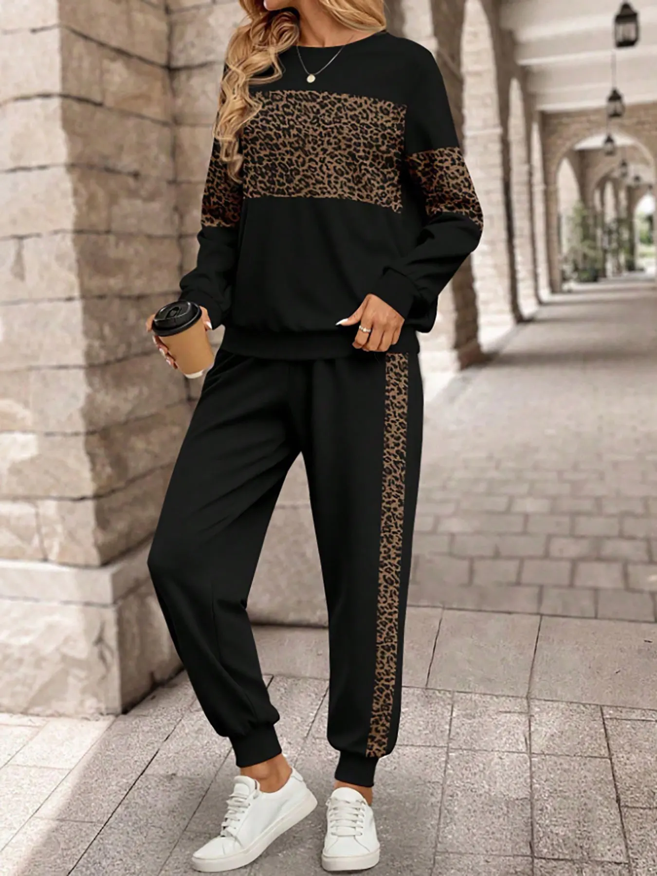 Autumn and Winter Must-Have Fleece-Lined Thick Crew Neck Sweatshirt and Sweatpants Set, European and American Trendy Style for Men and Women Couples, Women's Loose Oversize Sweatshirt + Long Pants, Long-Sleeved Regular Fit, Machine Washable, Durable and C
Autumn and Winter Must-Have Fleece-Lined Thick Crew Neck Sweatshirt and Sweatpants Set, European and American Trendy Style for Men and Women Couples, Women's Loose Oversize Sweatshirt + Long Pants, Long-Sleeved Regular Fit, Machine Washable, Durable and C