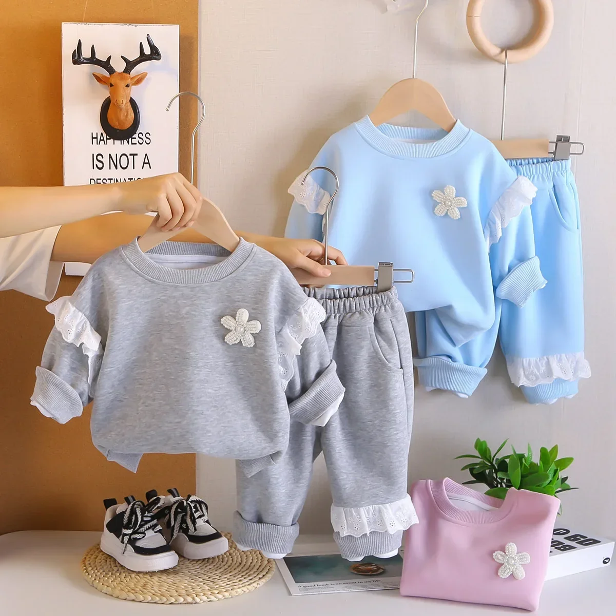 1-6Y Kids Girls Sets Cute Tops Sweatshirt and Pants Outfit Cotton Children Set with Flower and Lace Trim Sweet Casual Wear
1-6Y Kids Girls Sets Cute Tops Sweatshirt and Pants Outfit Cotton Children Set with Flower and Lace Trim Sweet Casual Wear