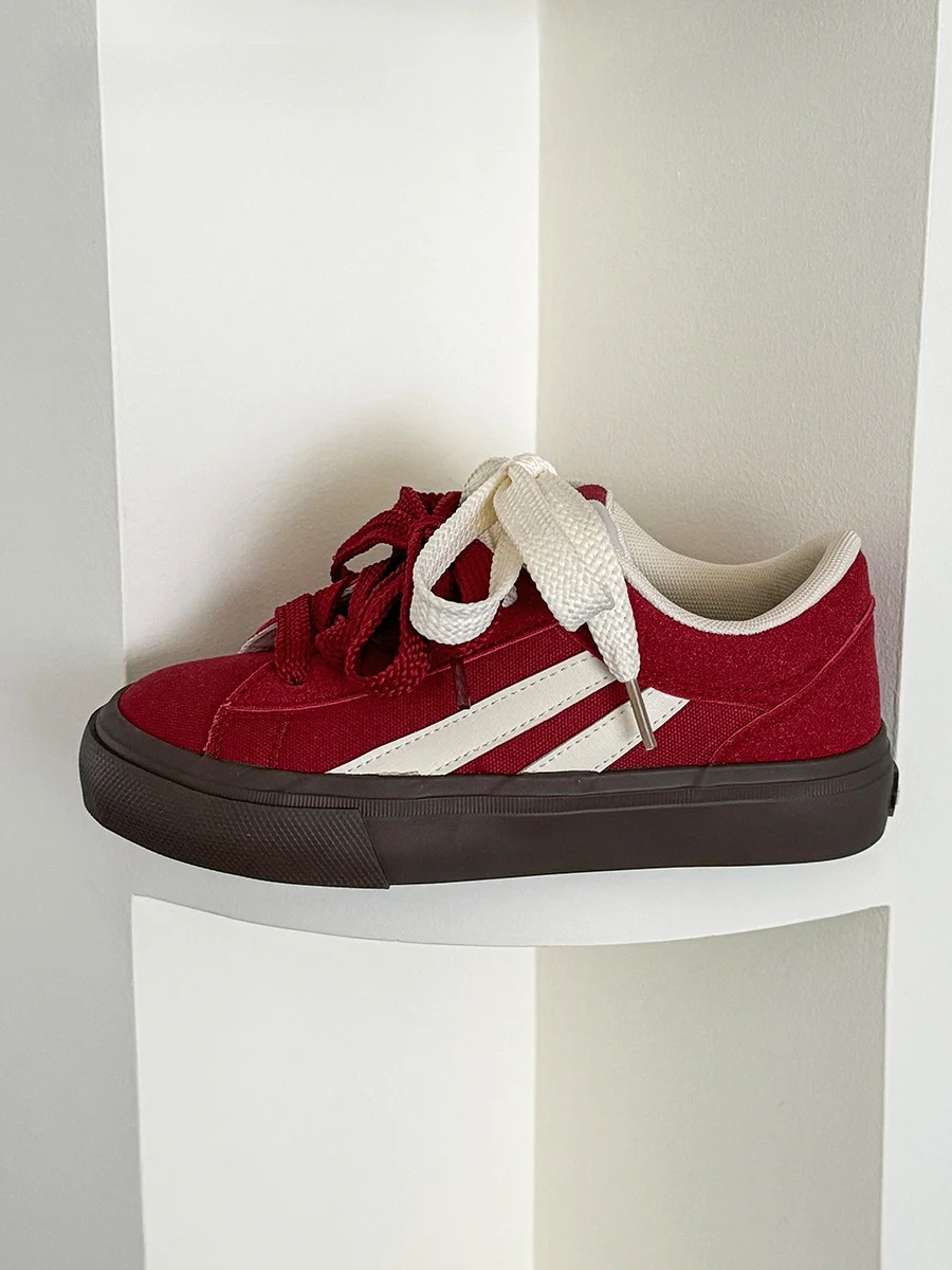 Red Casual Sports Shoes for Women 2026 New Style Student Platform Canvas Shoes Thick Bottom Versatile Leisure Shoes
Red Casual Sports Shoes for Women 2026 New Style Student Platform Canvas Shoes Thick Bottom Versatile Leisure Shoes