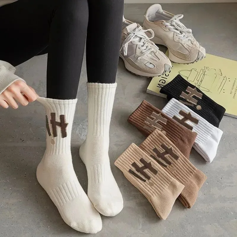 5 Pairs Women's Autumn Spring Letter Mid-calf Girl School Socks for Girls Casual Women's Socks Set Funny Hosiery Wholesale 2026
5 Pairs Women's Autumn Spring Letter Mid-calf Girl School Socks for Girls Casual Women's Socks Set Funny Hosiery Wholesale 2026