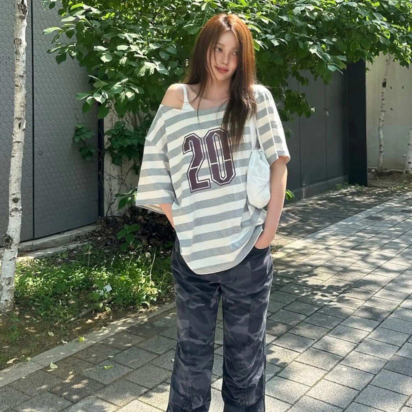 Onalippa 2025 New American Lazy Style Loose Shoulder Spicy Girl T-shirt Ins Street Basic Striped Casual Versatile Top Women
Onalippa 2025 New American Lazy Style Loose Shoulder Spicy Girl T-shirt Ins Street Basic Striped Casual Versatile Top Women