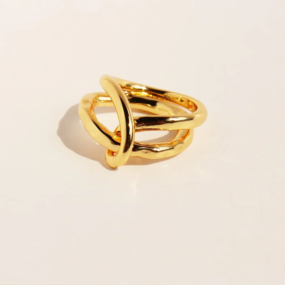 XINYI Distinctive Stainless Steel Metal Geometric Fashion Ring for Women 18K PVD Plated Minimalist Statement Jewelry Gift
XINYI Distinctive Stainless Steel Metal Geometric Fashion Ring for Women 18K PVD Plated Minimalist Statement Jewelry Gift