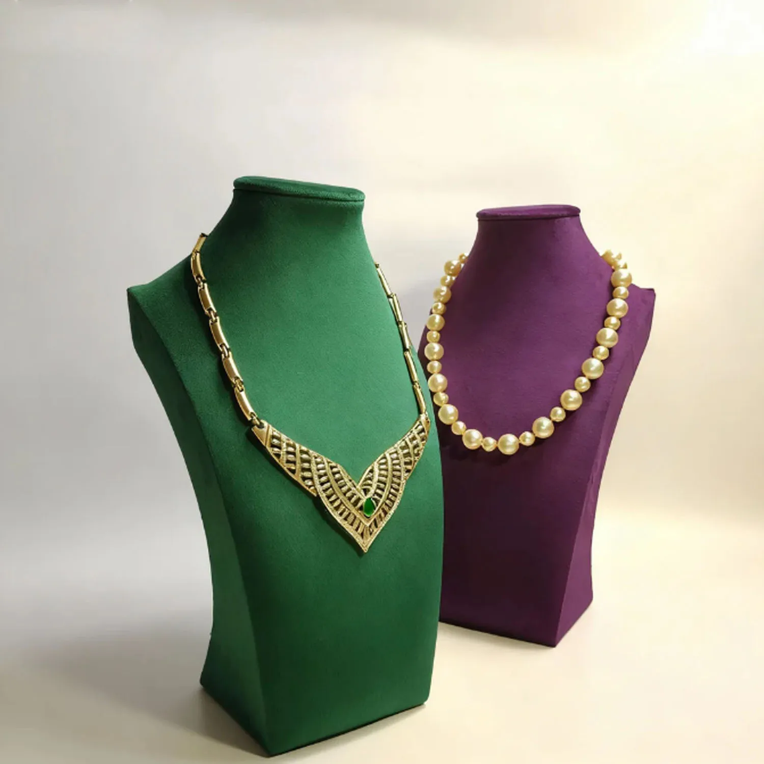 Velvet Purple Green Necklace Display Stand 12 Inch Necklace Display Bust Necklace Mannequin Holder for Jewelry Display Trade Sho
Velvet Purple Green Necklace Display Stand 12 Inch Necklace Display Bust Necklace Mannequin Holder for Jewelry Display Trade Sho