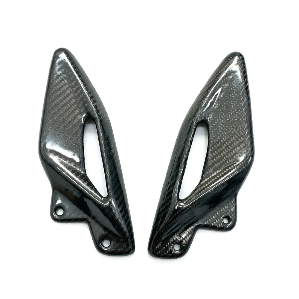 3K Carbon Fiber Heel Guard Plates For Triumph Street Triple 660 765 R RS 2016-20243
3K Carbon Fiber Heel Guard Plates For Triumph Street Triple 660 765 R RS 2016-20243