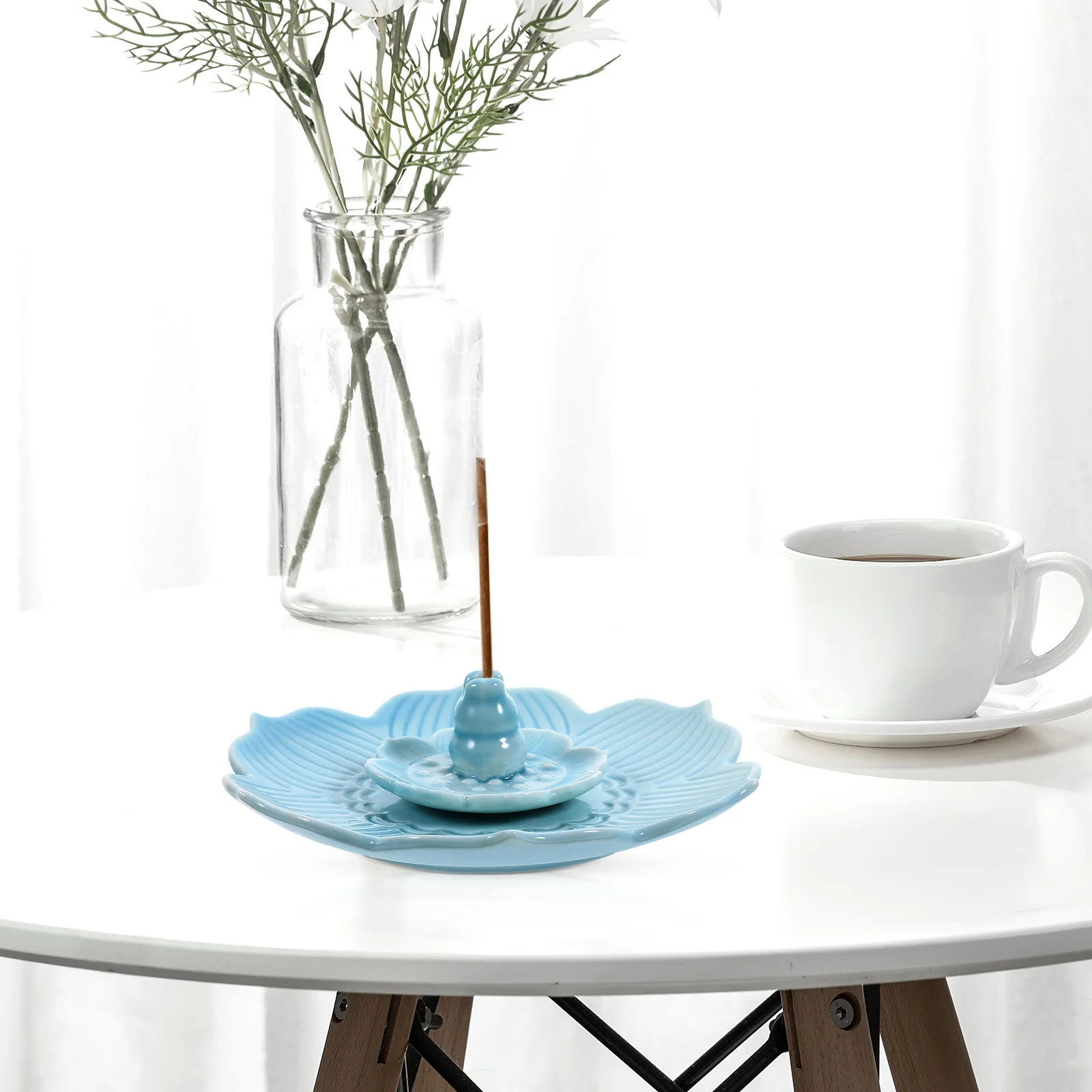 Ceramic Incense Holder Lotus Shaped Creative Home Decor Stable Desktop Censer Incense Stick Burner Censer Ornament
Ceramic Incense Holder Lotus Shaped Creative Home Decor Stable Desktop Censer Incense Stick Burner Censer Ornament