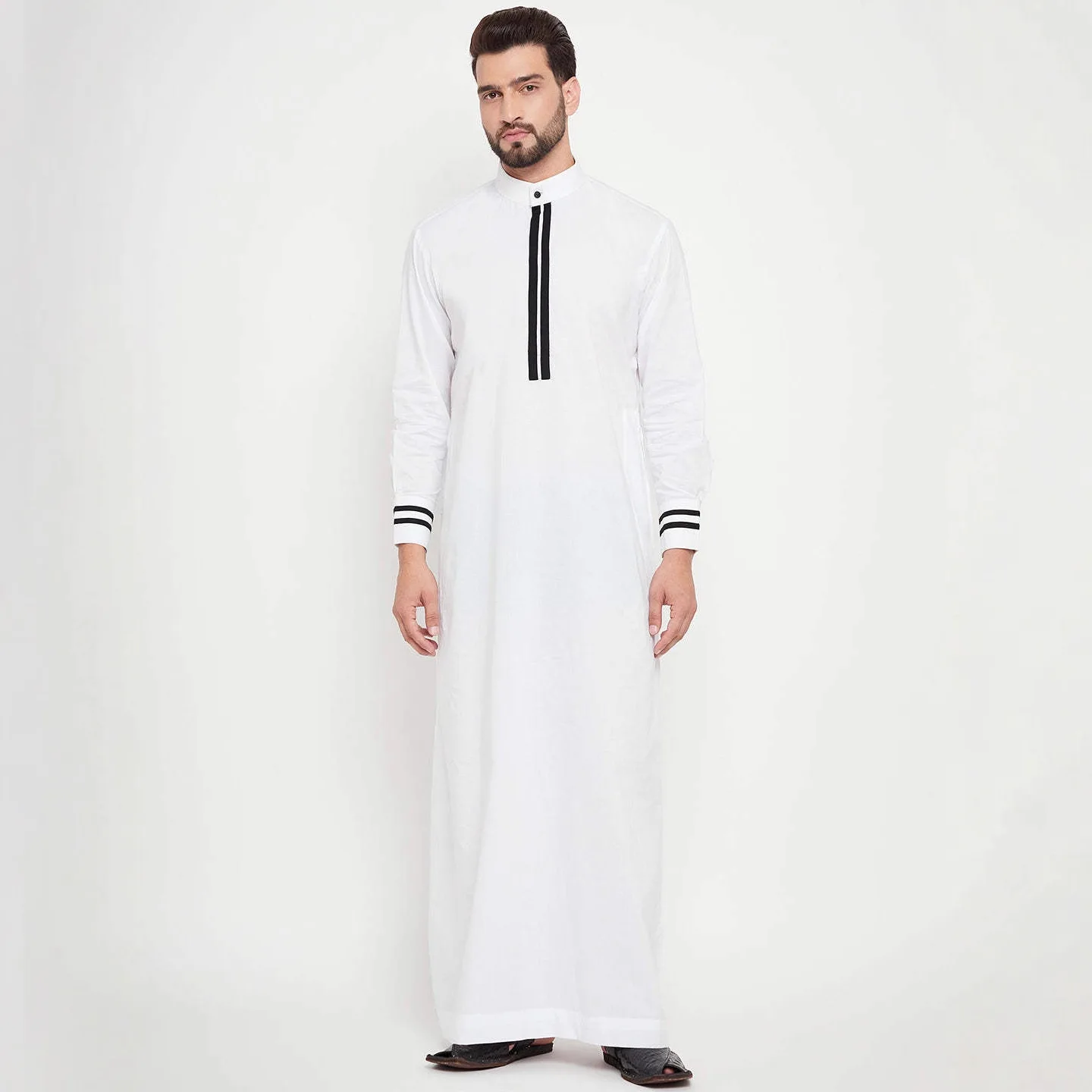 Традиционная мужская рубашка-тоба (джубба) в стиле Кандура с контрастными пуговицами на груди, повседневная, классическая, длинная, с боковыми карманами, стильная и скромная
Традиционная мужская рубашка-тоба (джубба) в стиле Кандура с контрастными пуговицами на груди, повседневная, классическая, длинная, с боковыми карманами, стильная и скромная