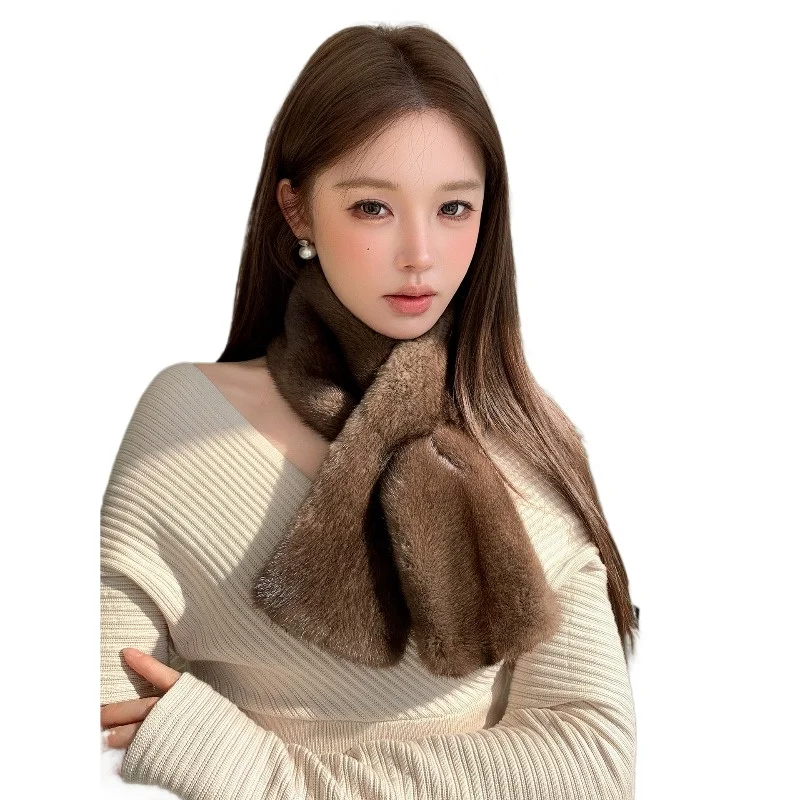 Luxurious Elegance Copenhagen Women's Autumn Winter Pretty Luxury Mink Velvet Reversible Leather Scarf
Luxurious Elegance Copenhagen Women's Autumn Winter Pretty Luxury Mink Velvet Reversible Leather Scarf