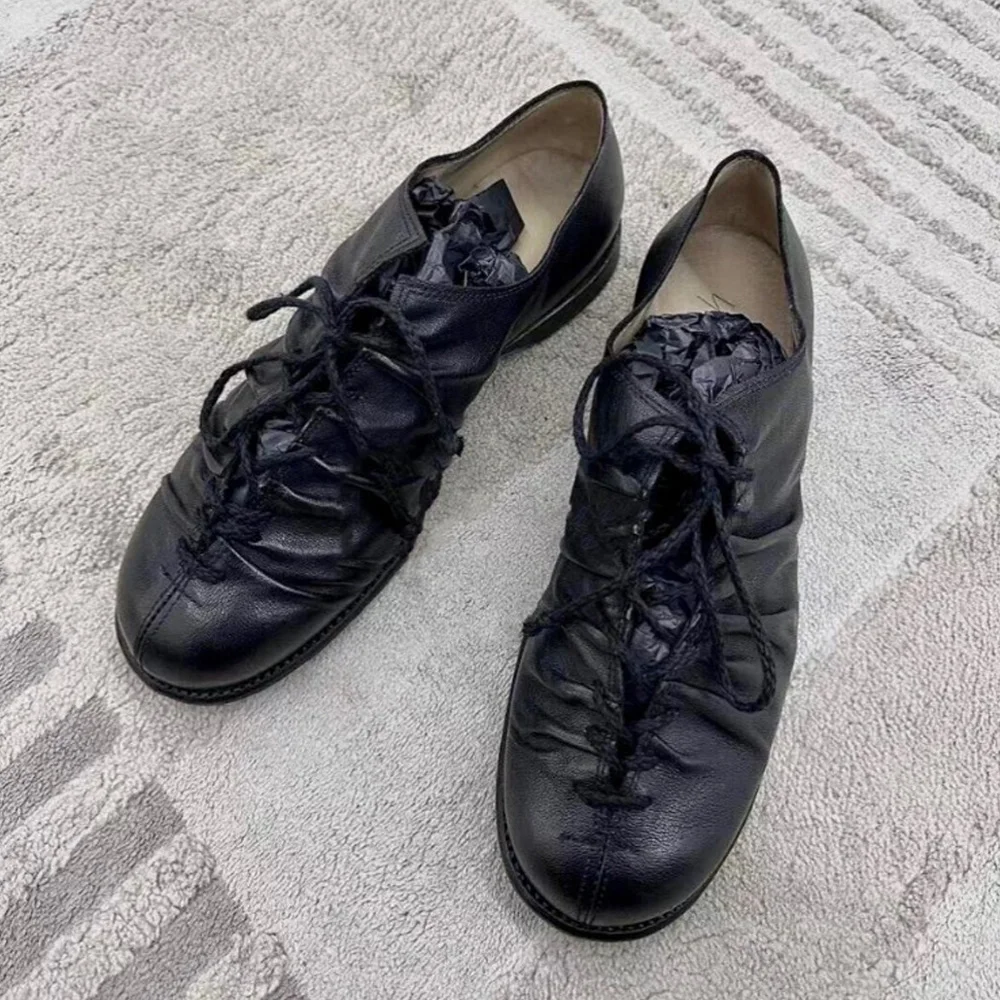 Fashion Men's Black Cross Strap Pleated Genuine Leather Loafers Soft Sole Casual Derby Shoes Moccasin Retro Single Shoes Women
Fashion Men's Black Cross Strap Pleated Genuine Leather Loafers Soft Sole Casual Derby Shoes Moccasin Retro Single Shoes Women