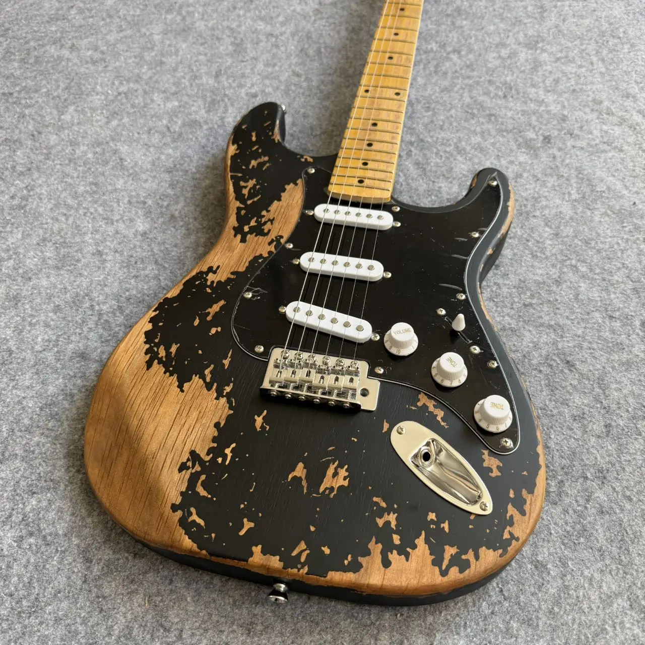 high quality black Color Alder Body Rosewood Fretboard guitar 2026
high quality black Color Alder Body Rosewood Fretboard guitar 2026