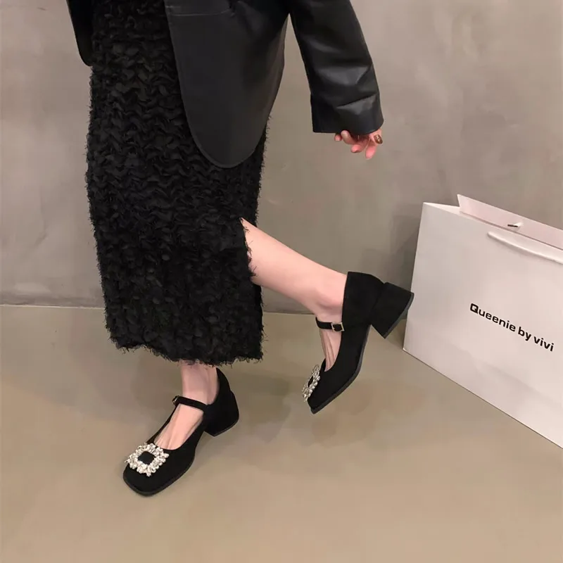 Elegant Women's Shoes Rough Heels Rhinestones Winky Mary Sandals 2025 Spring New Arrival Shallow Heels Women's Evening Shoes
Elegant Women's Shoes Rough Heels Rhinestones Winky Mary Sandals 2025 Spring New Arrival Shallow Heels Women's Evening Shoes
