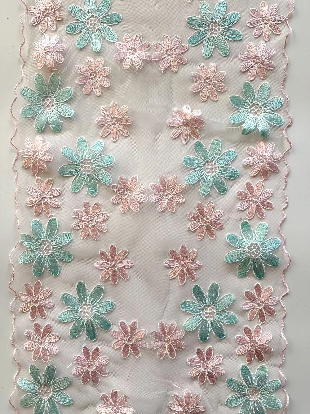 20 ярдов, 30 см, Изысканное разноцветное двустороннее сетчатое кружево с вышивкой, кружево для бюстгальтеров, для рукоделия, одежды и аксессуаров для волос
20 ярдов, 30 см, Изысканное разноцветное двустороннее сетчатое кружево с вышивкой, кружево для бюстгальтеров, для рукоделия, одежды и аксессуаров для волос