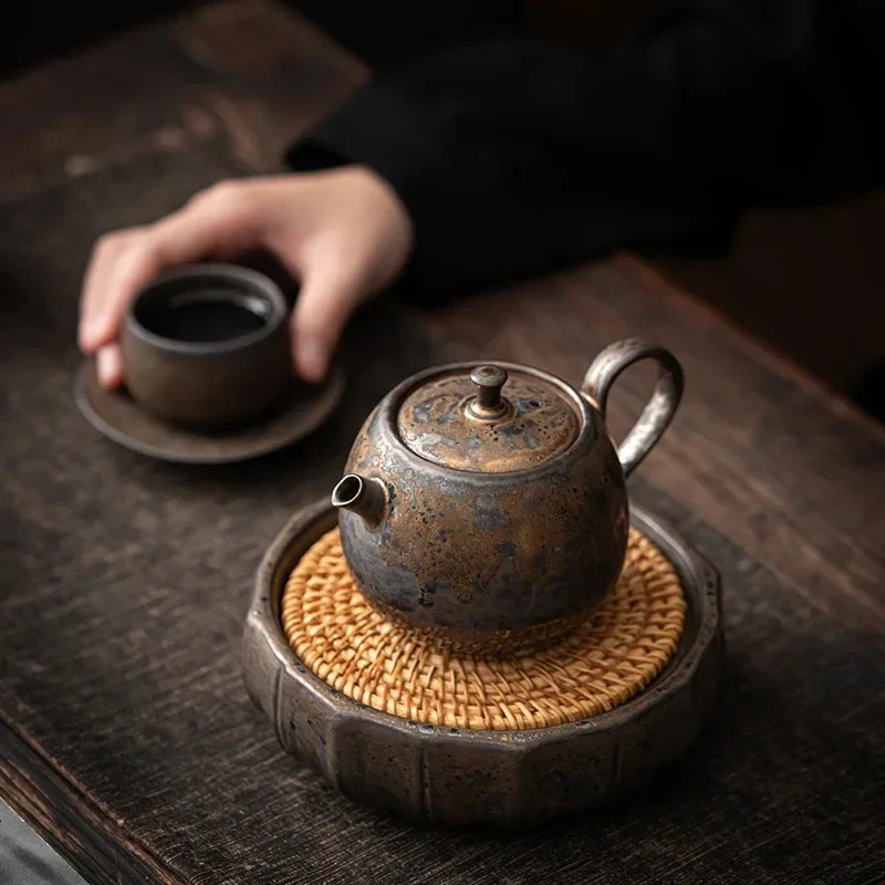 Japanese Style Household with Filter Single Tea Infuser Bubble Teapot Kung Fu Tea Set Accessories Gilded Retro
Japanese Style Household with Filter Single Tea Infuser Bubble Teapot Kung Fu Tea Set Accessories Gilded Retro