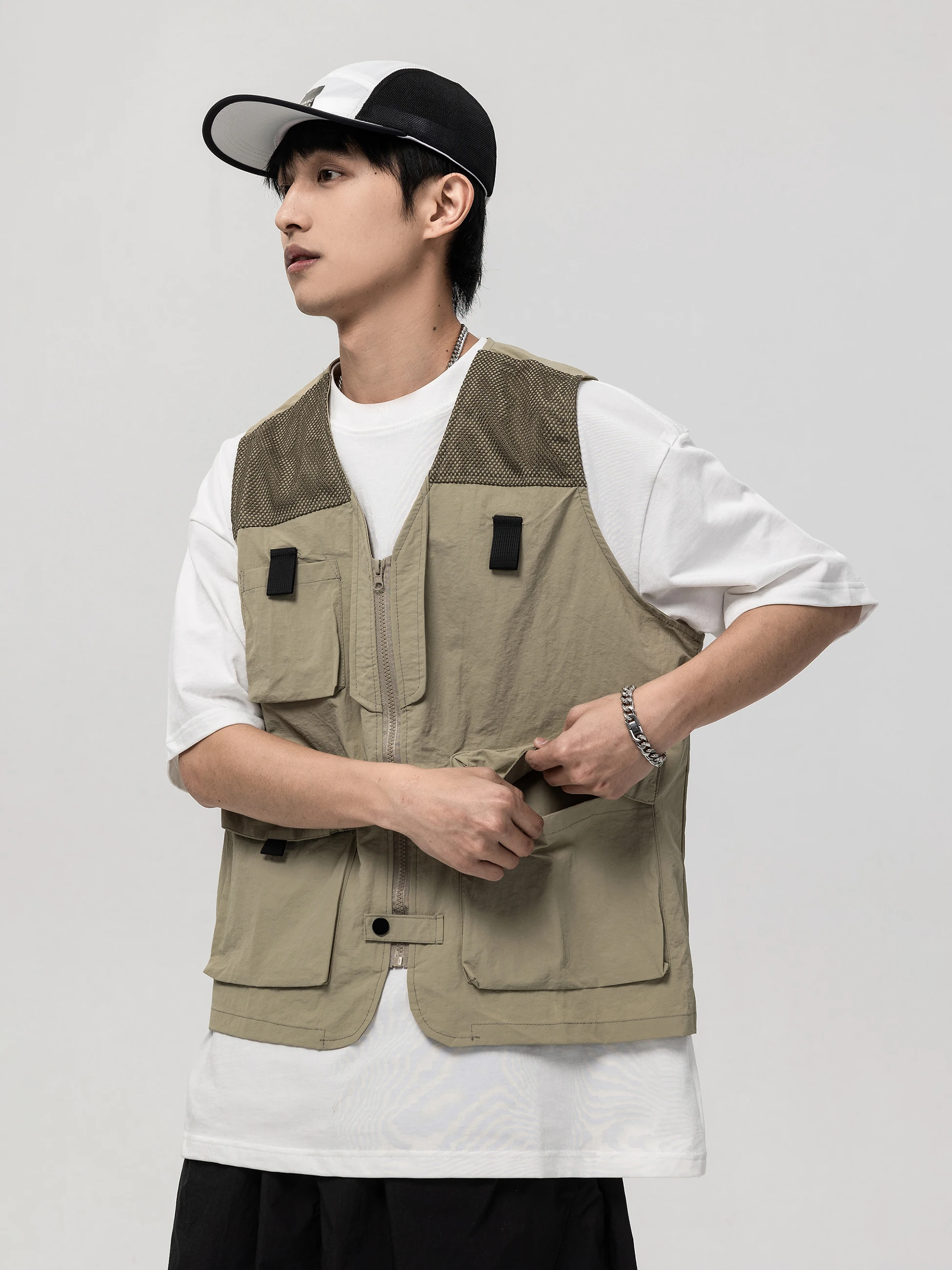 ABOOXCAO Новая летняя функциональная дышащая жилетка для активного отдыха с V-образным вырезом в японском стиле для горного туризма
ABOOXCAO Новая летняя функциональная дышащая жилетка для активного отдыха с V-образным вырезом в японском стиле для горного туризма