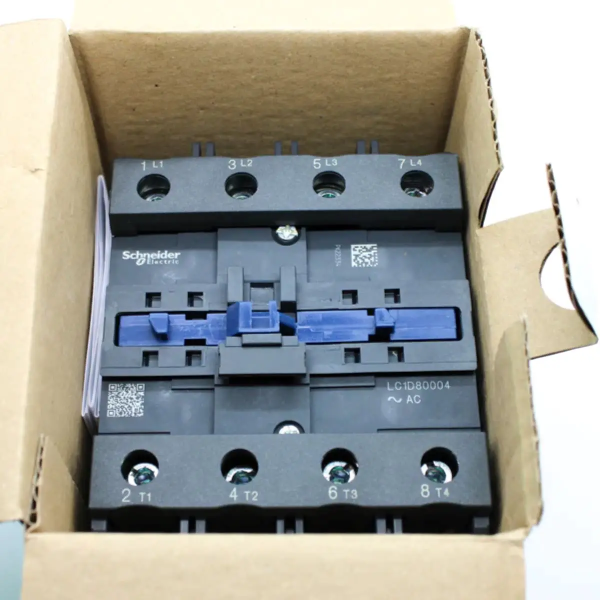 Контактор LC1D80004M7 — 4P (4 НО) — AC-1 = 440 В 125 А — катушка 220 В переменного тока 50/60 Гц
Контактор LC1D80004M7 — 4P (4 НО) — AC-1 = 440 В 125 А — катушка 220 В переменного тока 50/60 Гц