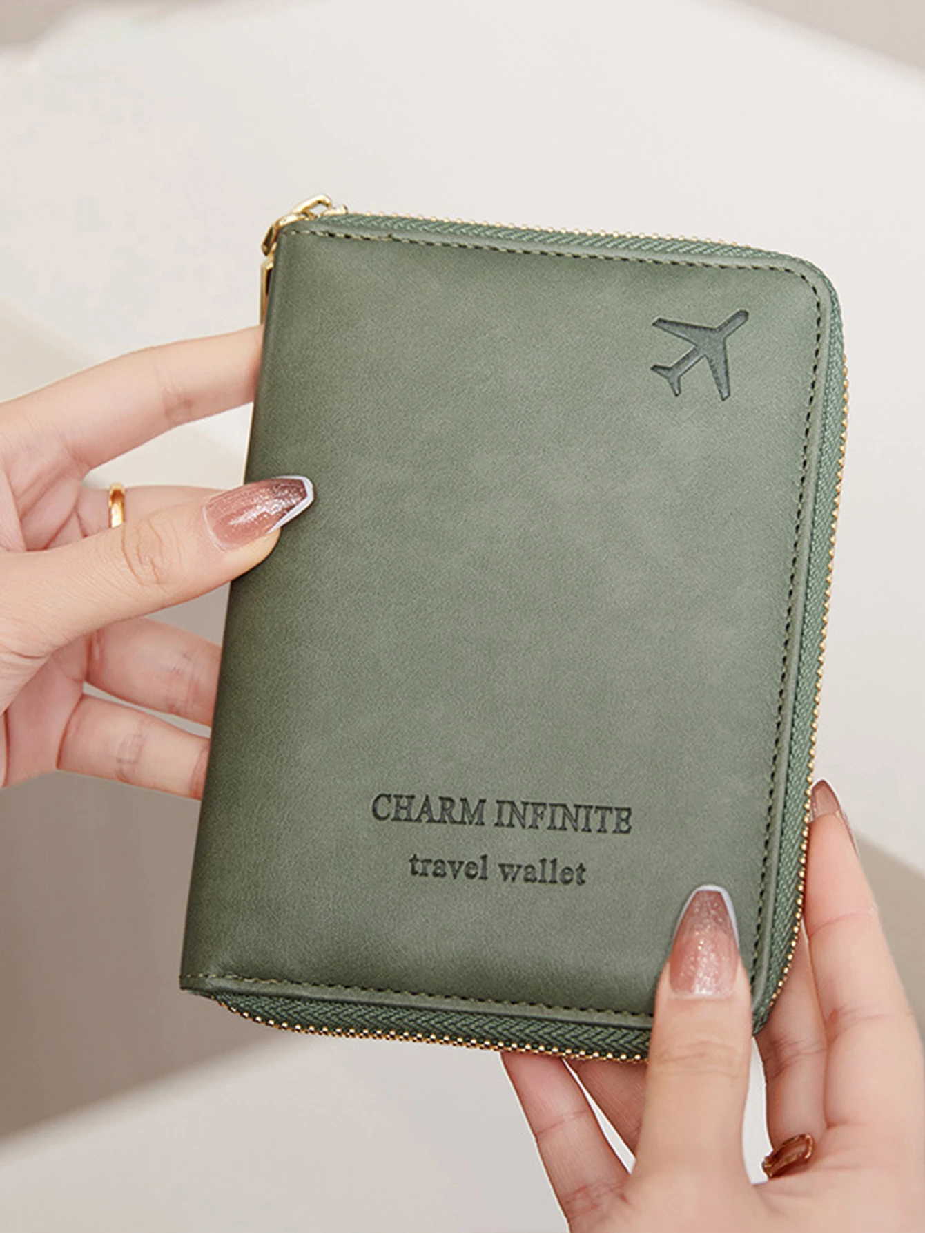 RFID-защищенный кошелек для паспорта, тонкий дизайн, держатель для ID-карт для деловых поездок и отпуска
RFID-защищенный кошелек для паспорта, тонкий дизайн, держатель для ID-карт для деловых поездок и отпуска