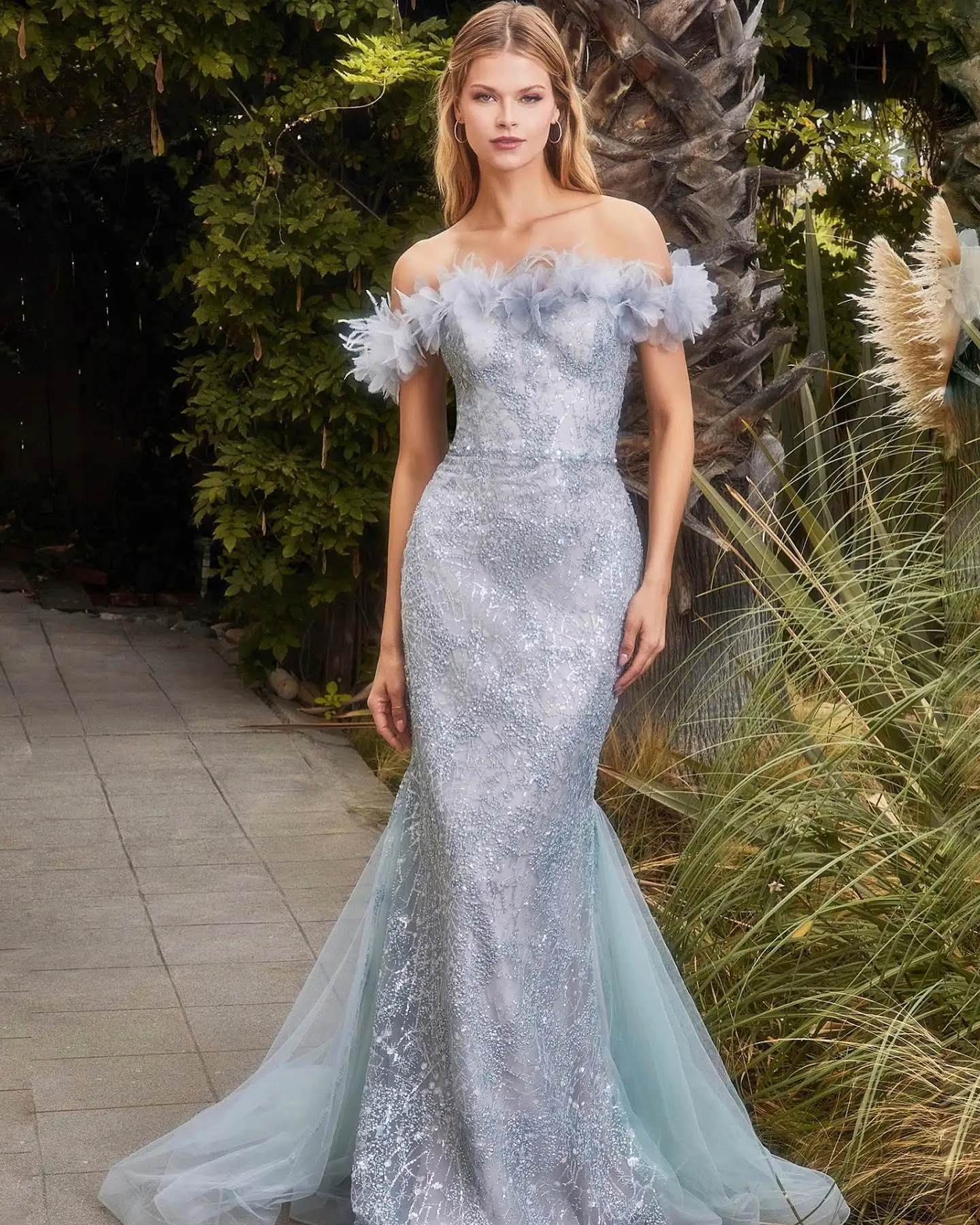 Customized Fashion Organza Mermaid Off the Shoulder Sequined Flowers Evening Dresses Delicate Sleeveless Bespoke Occa
Customized Fashion Organza Mermaid Off the Shoulder Sequined Flowers Evening Dresses Delicate Sleeveless Bespoke Occa