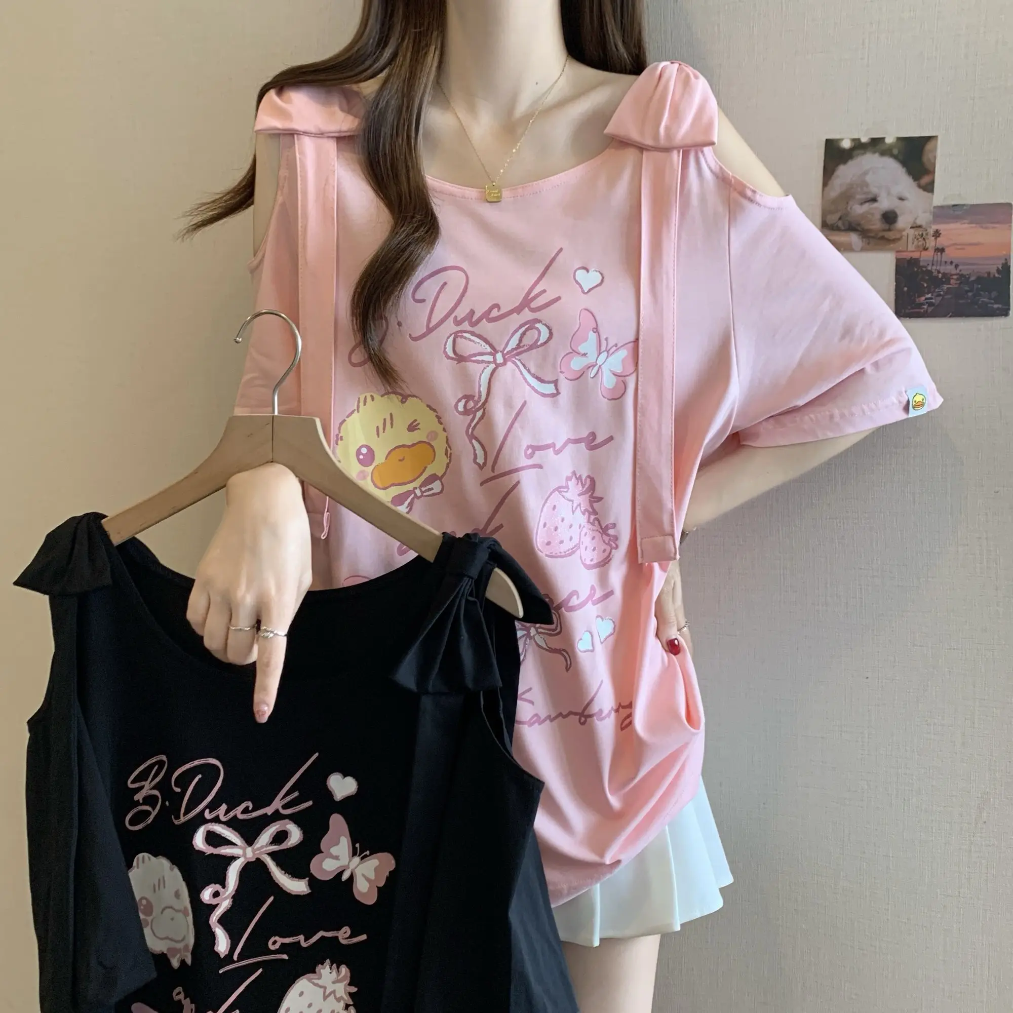 Bow Off Shoulder Black Short Sleeved T-shirt for Women's Summer New Loose and Slimming Top
Bow Off Shoulder Black Short Sleeved T-shirt for Women's Summer New Loose and Slimming Top