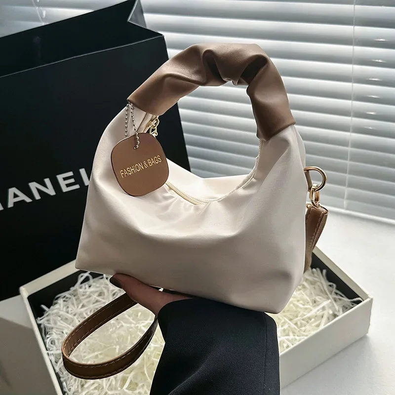 Big bag trendy women's shoulder bag large capacity women's fashion atmosphere solid color tote bag
Big bag trendy women's shoulder bag large capacity women's fashion atmosphere solid color tote bag