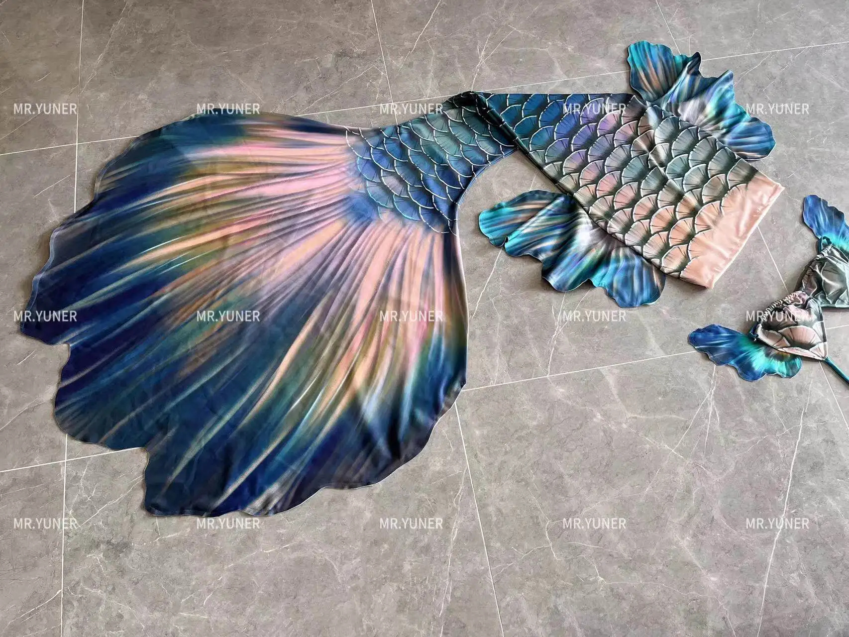 Soft Fabric Big Fish Tail Fighting Fish Mermaid Fish Tail Free Diving Aquarium Performance Swimsuit Tailored For Adult Fish Tail
Soft Fabric Big Fish Tail Fighting Fish Mermaid Fish Tail Free Diving Aquarium Performance Swimsuit Tailored For Adult Fish Tail