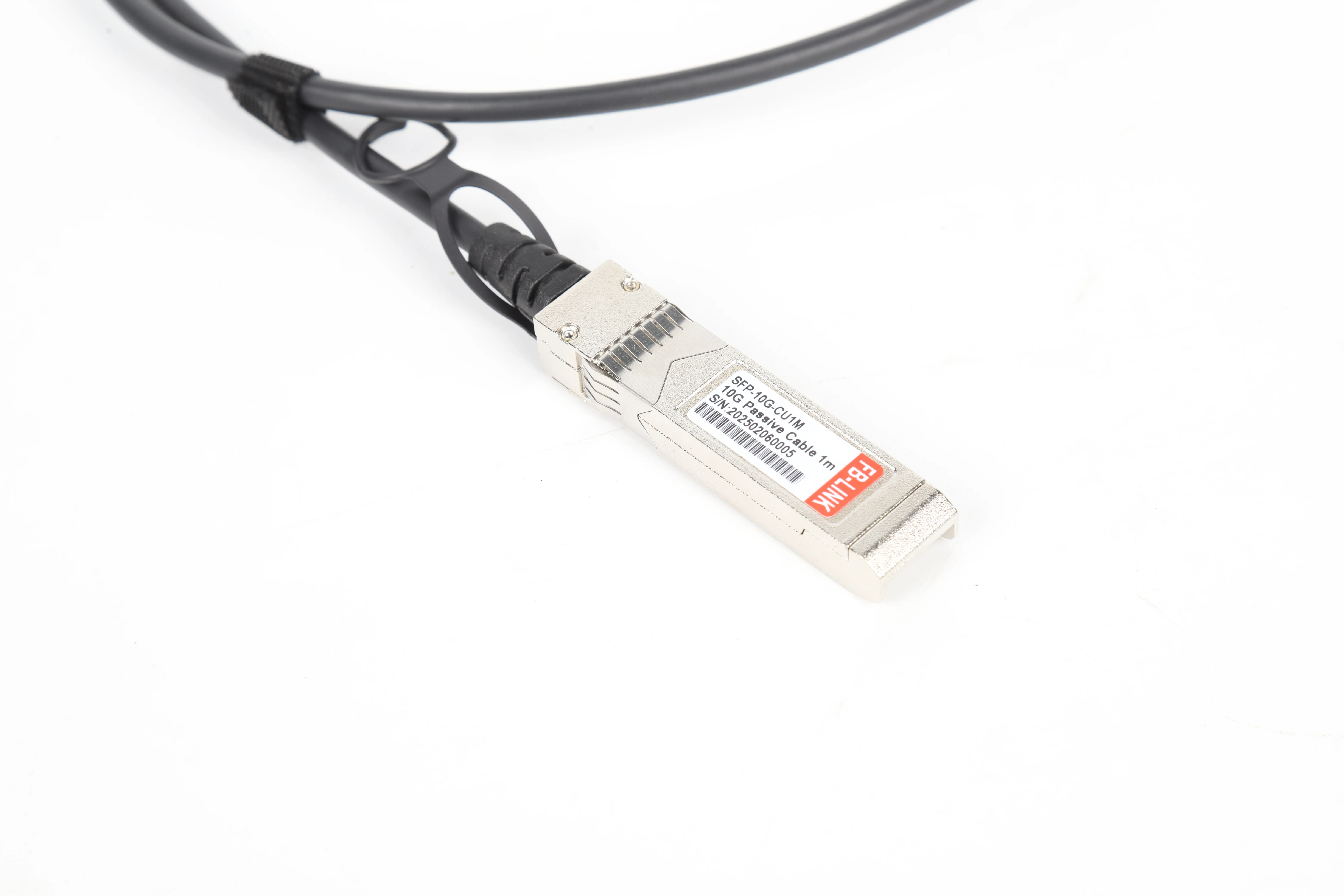 10G SFP+ DAC Direct Attach Cable Passive Twinax Copper Cable 1m/2m/3m/5m for Data Center Network Server Switch
10G SFP+ DAC Direct Attach Cable Passive Twinax Copper Cable 1m/2m/3m/5m for Data Center Network Server Switch