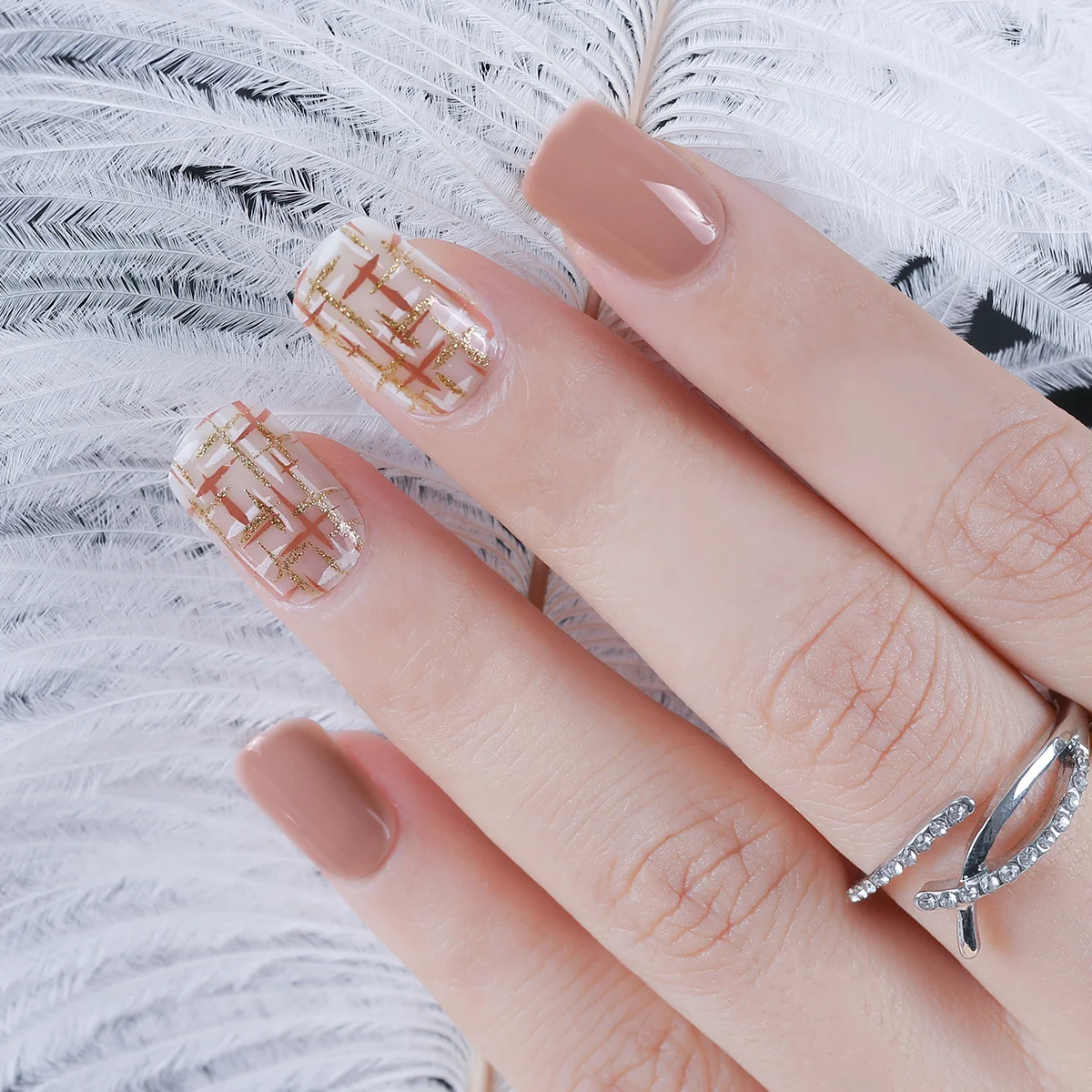 Fengshangmei OEM/ODM Wholesale High Quality Press on Nail Tips New Design for Beauty Use on Fingers
Fengshangmei OEM/ODM Wholesale High Quality Press on Nail Tips New Design for Beauty Use on Fingers
