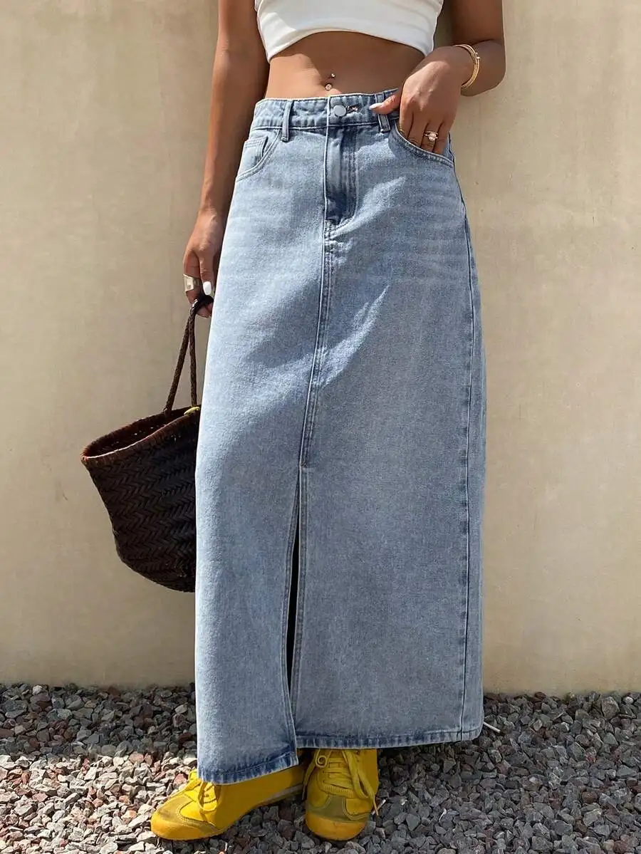 Women's Loose High-Waisted Denim Midi Skirt with Front Slit
Women's Loose High-Waisted Denim Midi Skirt with Front Slit