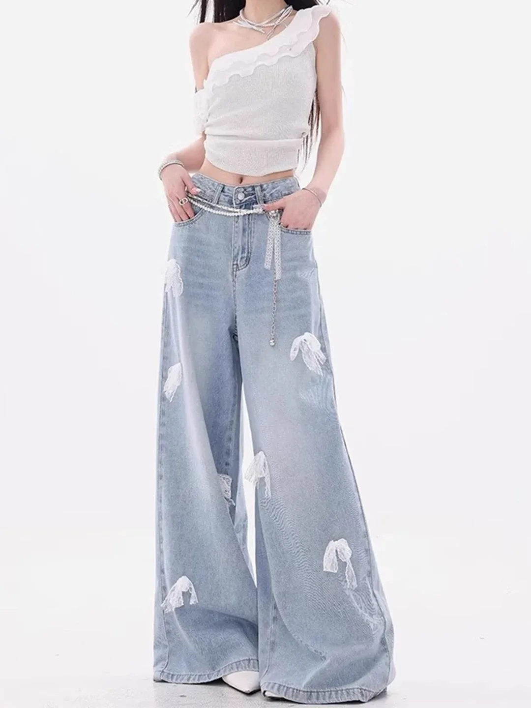 Летние новые женские джинсы в стиле ретро с бантом, модные уличные повседневные прямые брюки с дырками, женские простые базовые тонкие шикарные женские джинсы
Летние новые женские джинсы в стиле ретро с бантом, модные уличные повседневные прямые брюки с дырками, женские простые базовые тонкие шикарные женские джинсы