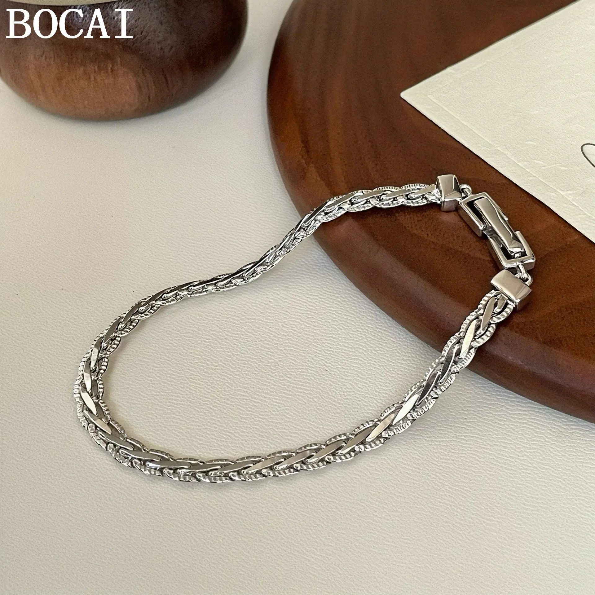 Браслет BOCAI NEW S925 из чистого серебра, модный и роскошный, с кружевным плетением в виде змеиной кости, подарок для женщин.
Браслет BOCAI NEW S925 из чистого серебра, модный и роскошный, с кружевным плетением в виде змеиной кости, подарок для женщин.