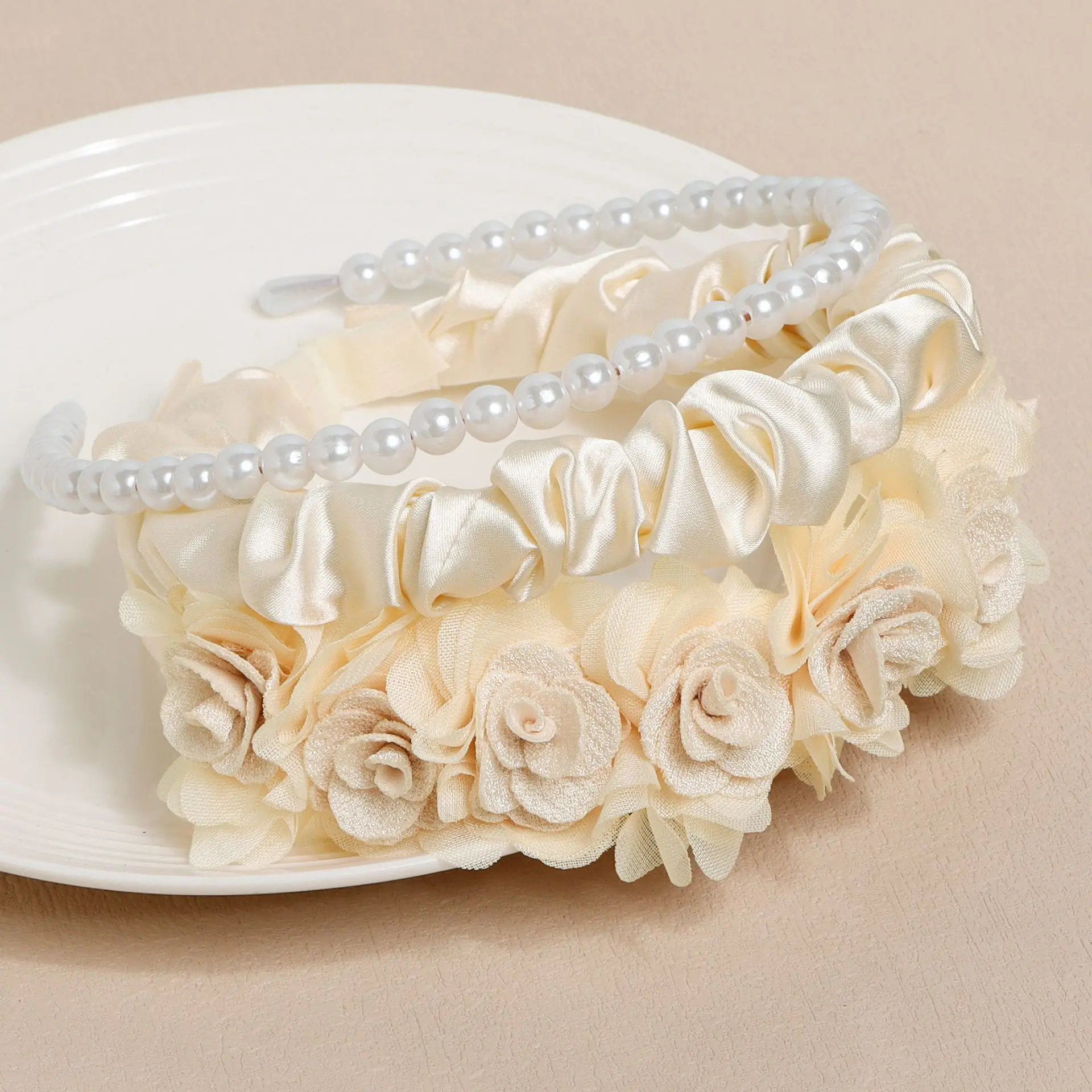 3pcs Girls Pearl Flower Headband kids Hairband Satin Rose Hair Hoop for Toddler Wedding Party Photo Prop Summer Hair Accessories
3pcs Girls Pearl Flower Headband kids Hairband Satin Rose Hair Hoop for Toddler Wedding Party Photo Prop Summer Hair Accessories