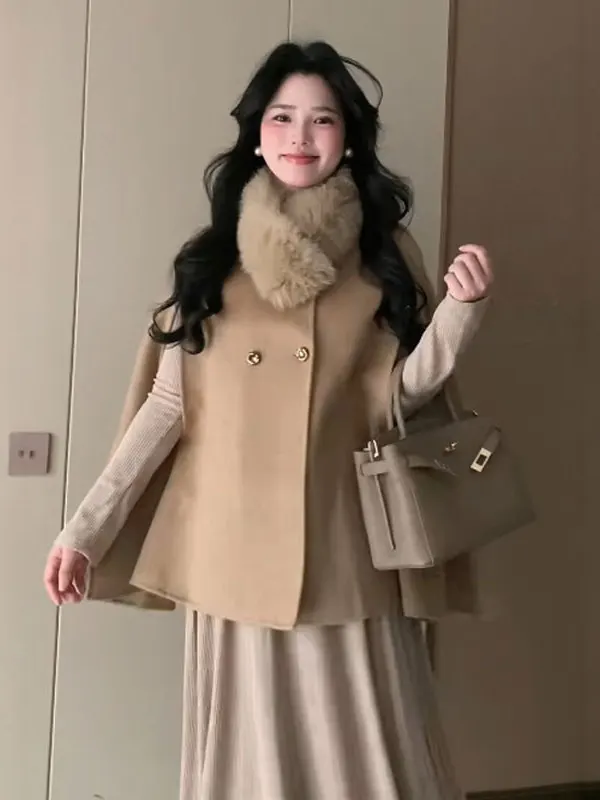 Женственное двустороннее шерстяное пальто в стиле ретро Ele Cowl Ne с запахом Верхняя одежда Модные детали на пуговицах Чистый цвет, сделано в Anghai
Женственное двустороннее шерстяное пальто в стиле ретро Ele Cowl Ne с запахом Верхняя одежда Модные детали на пуговицах Чистый цвет, сделано в Anghai