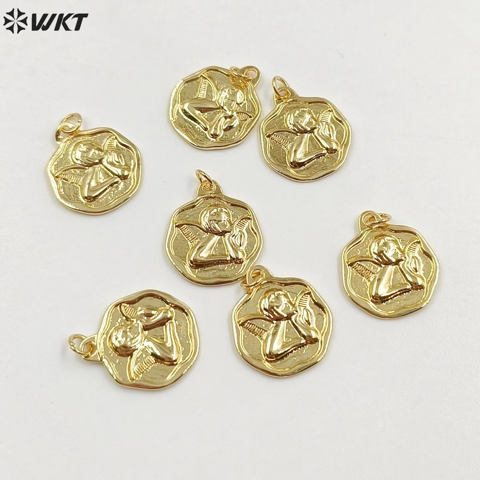 WT-P1932 WKT 2023 New Arrival Style Yellow Brass Pendant Trendy Women Pendant 18mm Jewelry Gold Plated Jewelry HOT
WT-P1932 WKT 2023 New Arrival Style Yellow Brass Pendant Trendy Women Pendant 18mm Jewelry Gold Plated Jewelry HOT