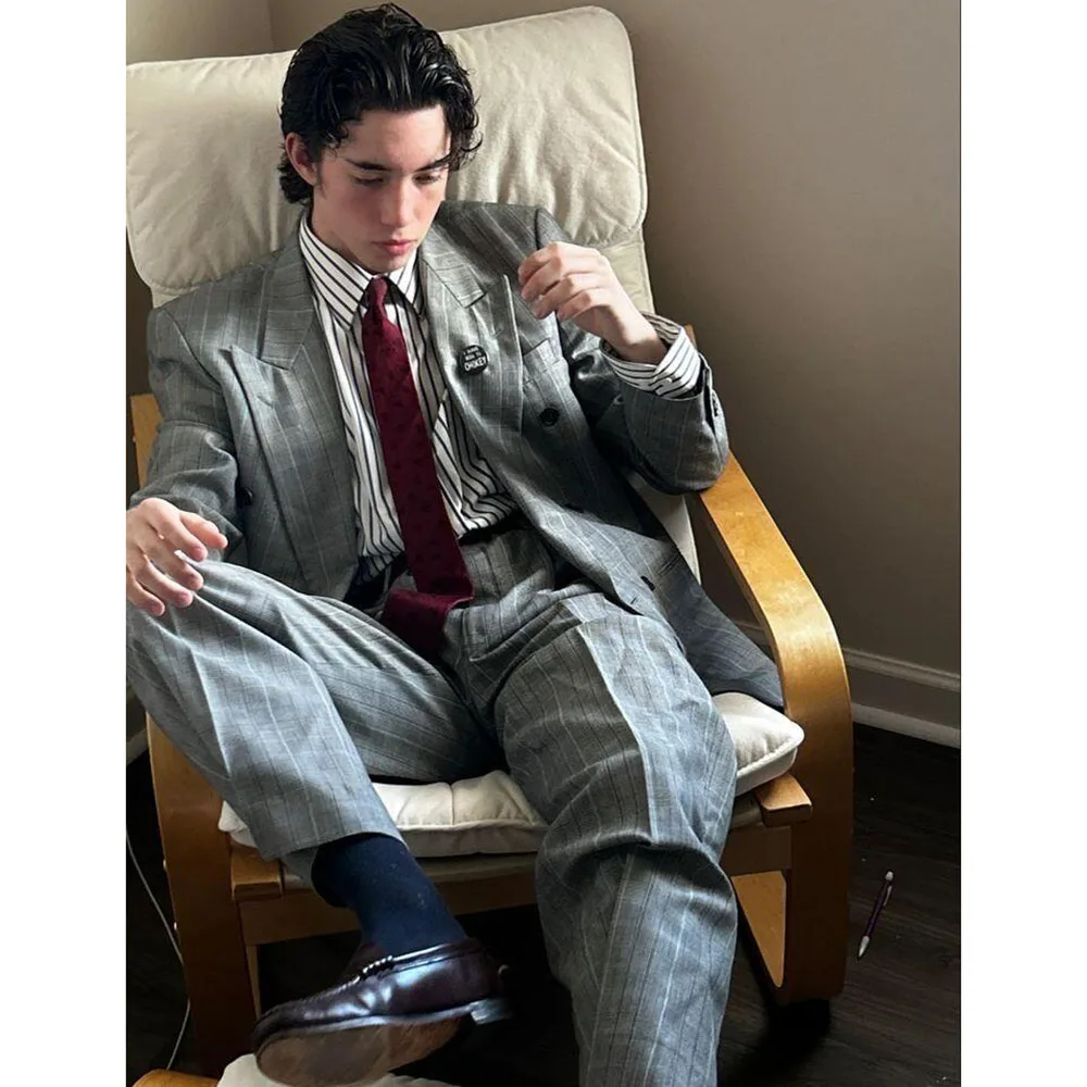 Handsome Men Suits Peak Lapel High Quality Business 2 Pieces Jacket Pant Single Breasted Formal Occasion Male Clothing Banquet
Handsome Men Suits Peak Lapel High Quality Business 2 Pieces Jacket Pant Single Breasted Formal Occasion Male Clothing Banquet