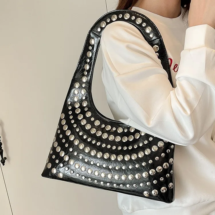 Женская винтажная стеганая сумка подмышки 2026, белая сумка Cloud Dancer, многосторонняя сумка через плечо большой вместимости для работы и поездок на работу
Женская винтажная стеганая сумка подмышки 2026, белая сумка Cloud Dancer, многосторонняя сумка через плечо большой вместимости для работы и поездок на работу