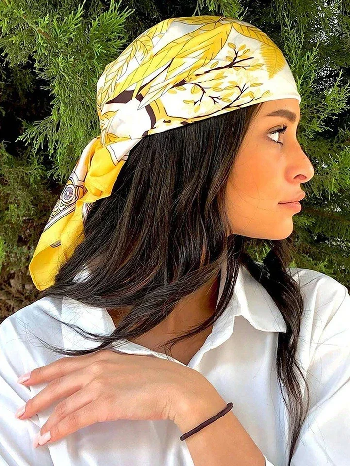 70cm Women's Ditsy Floral Print Square Satin Scarf Casual Elegant Neckerchief Beach Resort Headscarf Head Wrap Hair Bandana
70cm Women's Ditsy Floral Print Square Satin Scarf Casual Elegant Neckerchief Beach Resort Headscarf Head Wrap Hair Bandana