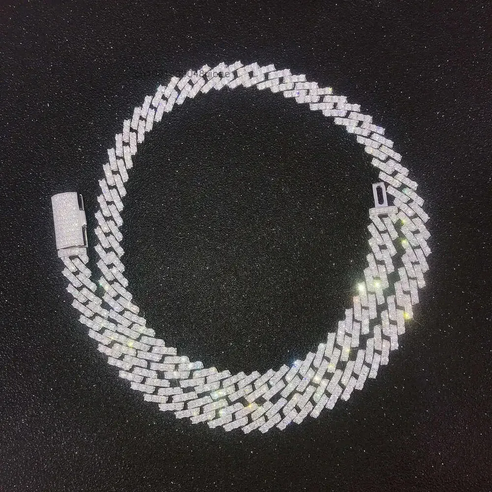 10mm Wide Hip Hop Bling Iced Out Jewelry for Men Women Vvs Moissanite Cuban Link Chain
10mm Wide Hip Hop Bling Iced Out Jewelry for Men Women Vvs Moissanite Cuban Link Chain