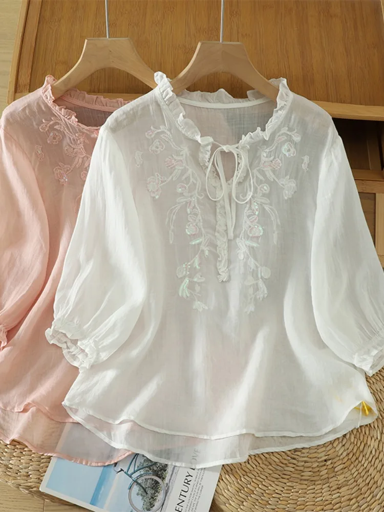 White Embroidered Lantern Sleeve Shirt Women's Casual Style Beautiful Ageless Summer Top Lace Trim Loose Fit V-Neck Button-Down
White Embroidered Lantern Sleeve Shirt Women's Casual Style Beautiful Ageless Summer Top Lace Trim Loose Fit V-Neck Button-Down