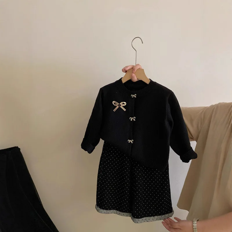 Girls' Preppy Style Set Autumn Fashionable Bowknot Knitted Top Polka Dot Pants Two-Piece Set Trendy
Girls' Preppy Style Set Autumn Fashionable Bowknot Knitted Top Polka Dot Pants Two-Piece Set Trendy