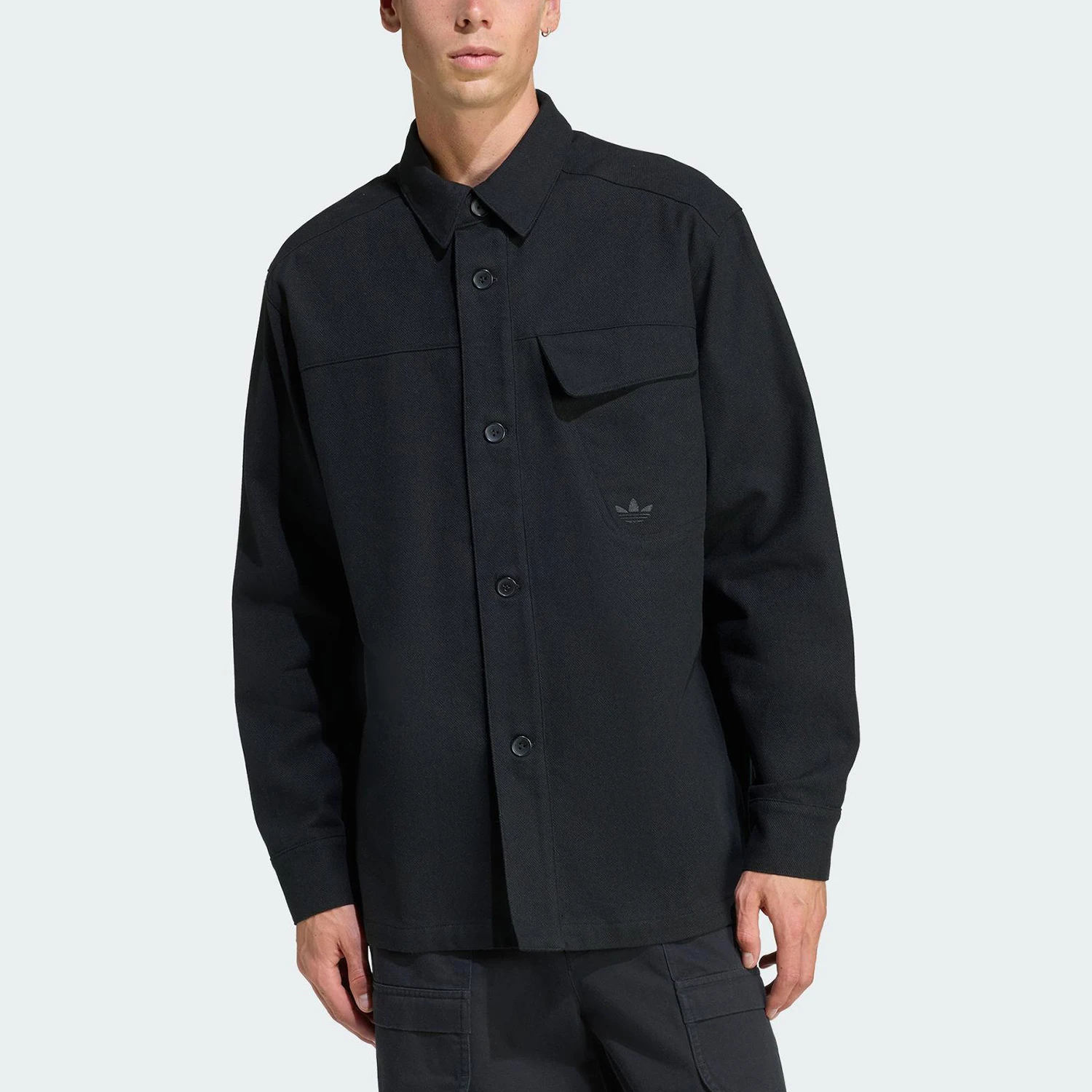 Мужская свободная спортивная рубашка с длинным рукавом Adidas Originals Trefoil JW0118
Мужская свободная спортивная рубашка с длинным рукавом Adidas Originals Trefoil JW0118