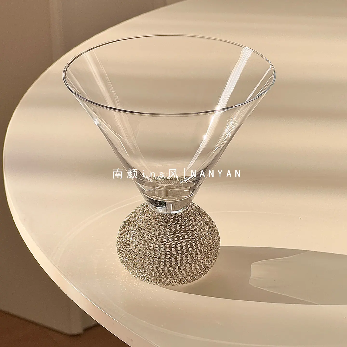 Diamond Encrusted Drinking Glasses Transparent Color Banquet Cocktail Cups Creative Household Exquisite Round Tumblers
Diamond Encrusted Drinking Glasses Transparent Color Banquet Cocktail Cups Creative Household Exquisite Round Tumblers