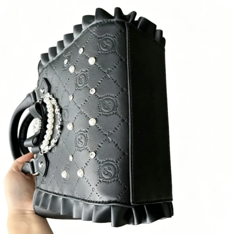 Japanese Sweet Fashion Lolita Tote Bag Temperament Elegant Cute Pearl Rhinestone Bow Pleated Black Messenger Bag Backpacks Women
Japanese Sweet Fashion Lolita Tote Bag Temperament Elegant Cute Pearl Rhinestone Bow Pleated Black Messenger Bag Backpacks Women