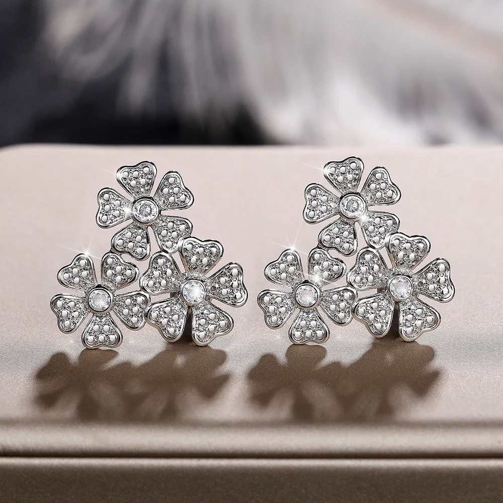 New New Trendy Fancy Flower Earrings Women White CZ Silver Color Bridal Wedding Ceremony Party Stud Earring Statement Jewelry
New New Trendy Fancy Flower Earrings Women White CZ Silver Color Bridal Wedding Ceremony Party Stud Earring Statement Jewelry