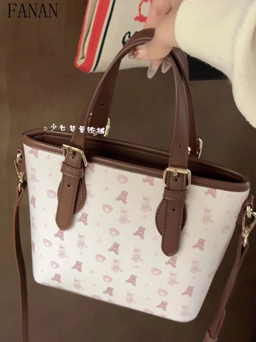 Rabbit Bear Tote Bag Ladies Crossbody Handbag Cute Top-Handle Bags Commuter sweet cute Women's Handbags Cartoon Printing
Rabbit Bear Tote Bag Ladies Crossbody Handbag Cute Top-Handle Bags Commuter sweet cute Women's Handbags Cartoon Printing