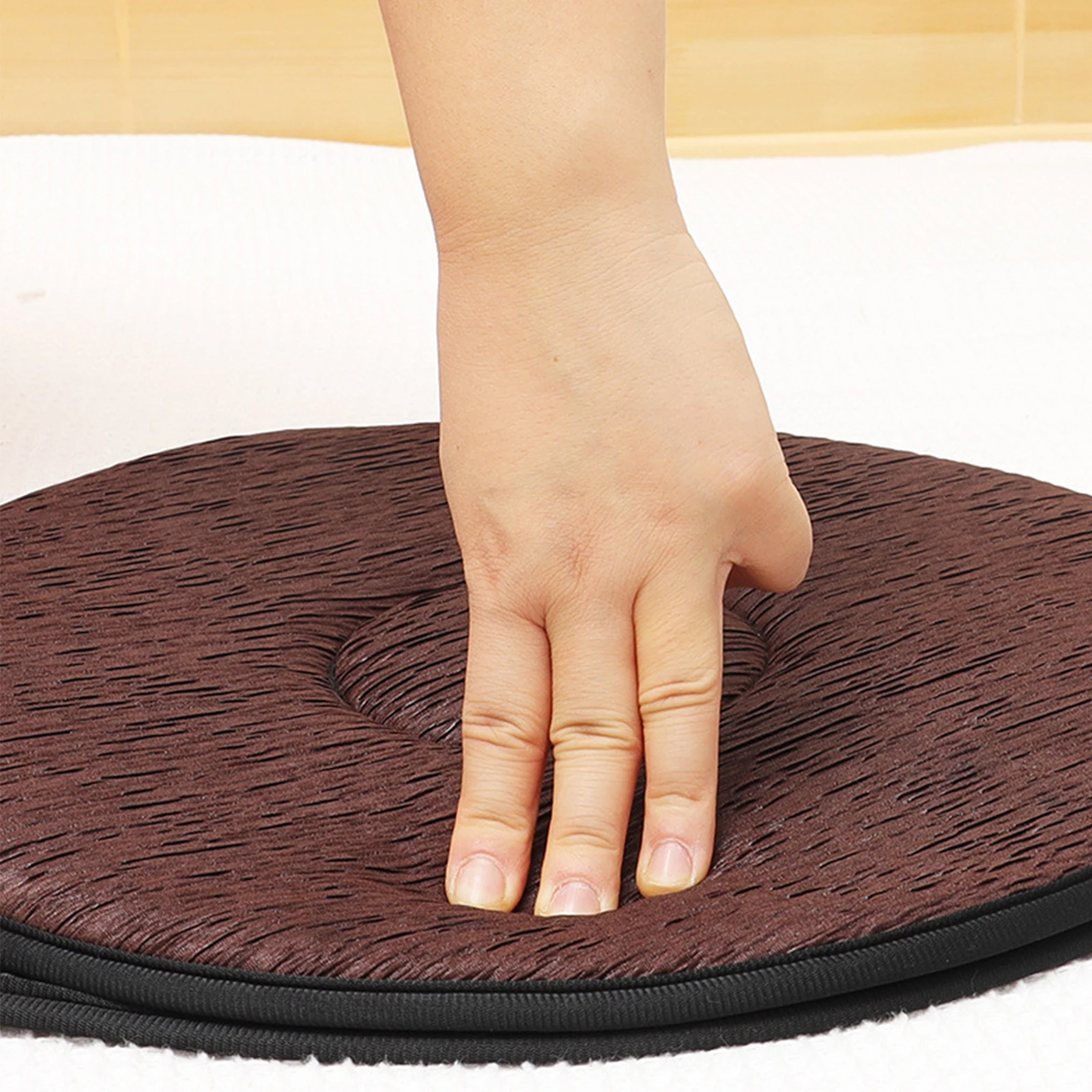 Swivel Car Seat Cushion Rotating Chair Pad for Disabled Adult Sponge Elderly Washable Reusable Lightweight Stylish Car Interior
Swivel Car Seat Cushion Rotating Chair Pad for Disabled Adult Sponge Elderly Washable Reusable Lightweight Stylish Car Interior