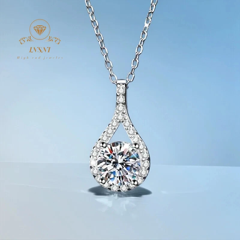 1ct D Color Moissanite S925 Silver Angel's Tear Studded Pendant Minimalist Elegant Clavicle Chain Certified Women's Jewelry
1ct D Color Moissanite S925 Silver Angel's Tear Studded Pendant Minimalist Elegant Clavicle Chain Certified Women's Jewelry