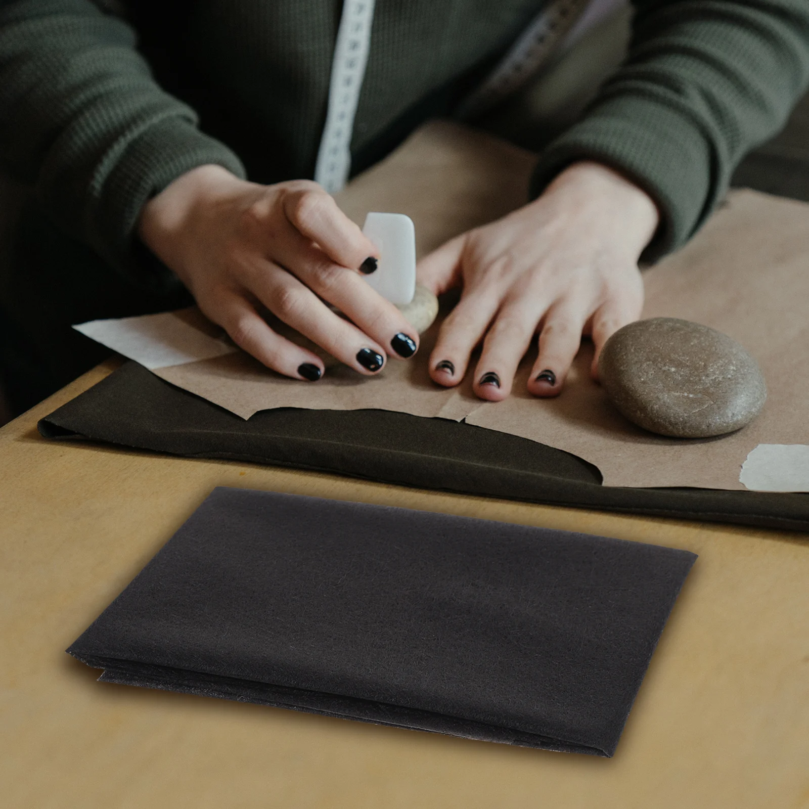 Patchwork Adhesive Lining Paper Fabric Tape for Clothes Thicken Interfacing Black
Patchwork Adhesive Lining Paper Fabric Tape for Clothes Thicken Interfacing Black