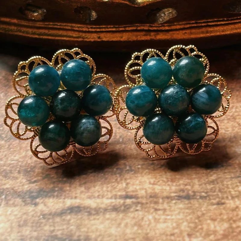 Hand Woven Unique Natural Blue Apatite Quartz Crystal Beads Stud Earrings Elegant And Fashionable Jewelry Accessories For Women
Hand Woven Unique Natural Blue Apatite Quartz Crystal Beads Stud Earrings Elegant And Fashionable Jewelry Accessories For Women