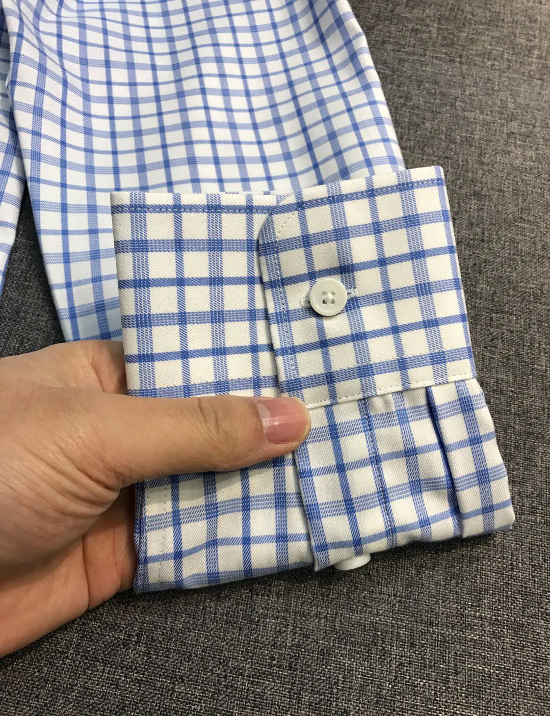 BC pure cotton plaid business casual long-sleeved simple shirt
BC pure cotton plaid business casual long-sleeved simple shirt