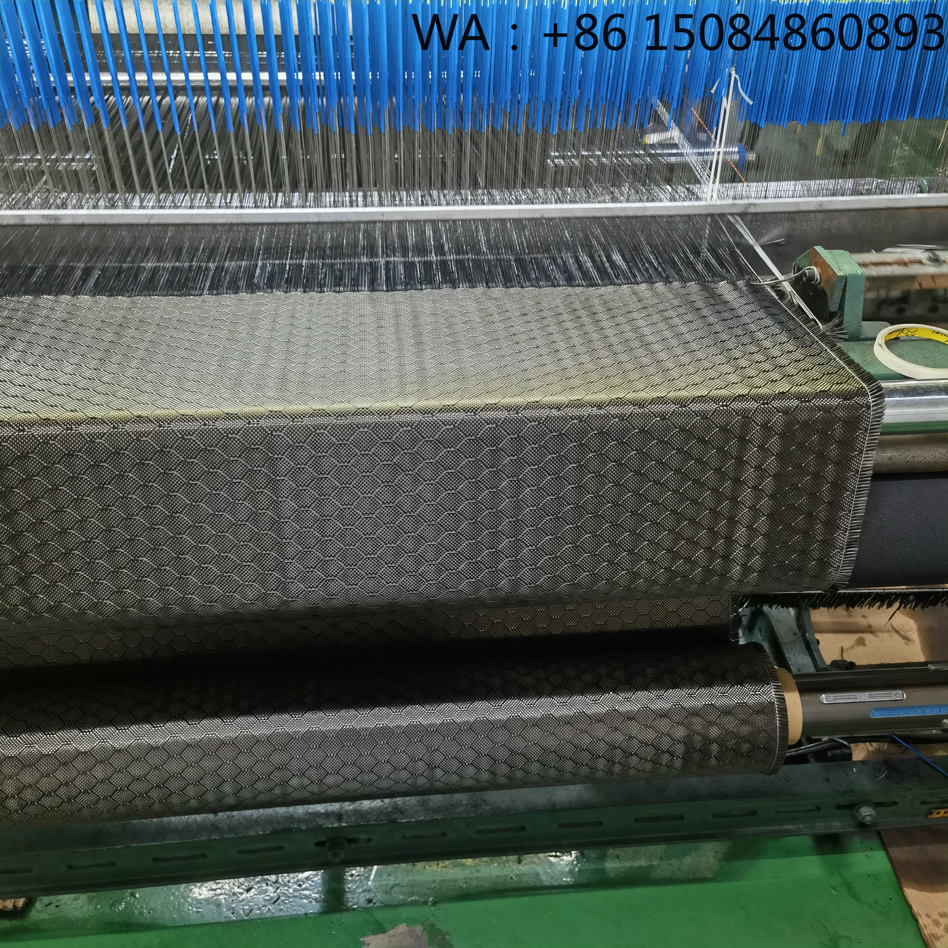 240gsm plain weave carbon kevlar hybrid fabric, wear resistant cloth for helmet and safety protective gear
240gsm plain weave carbon kevlar hybrid fabric, wear resistant cloth for helmet and safety protective gear