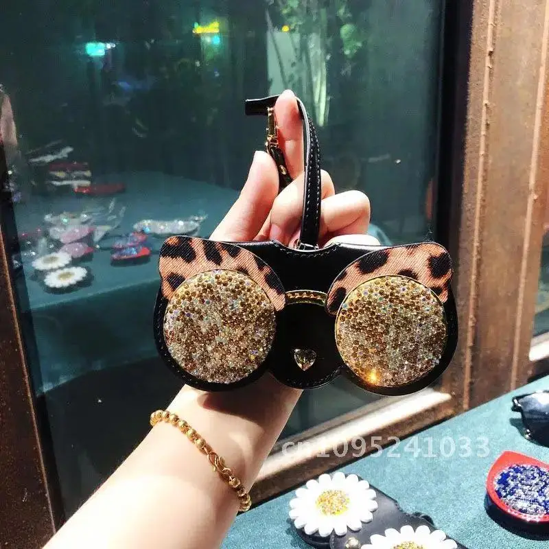 2024 NEW Cover Glasses Protective Portable Pouch Storage Hanging Sunglasses Bag Travel
2024 NEW Cover Glasses Protective Portable Pouch Storage Hanging Sunglasses Bag Travel